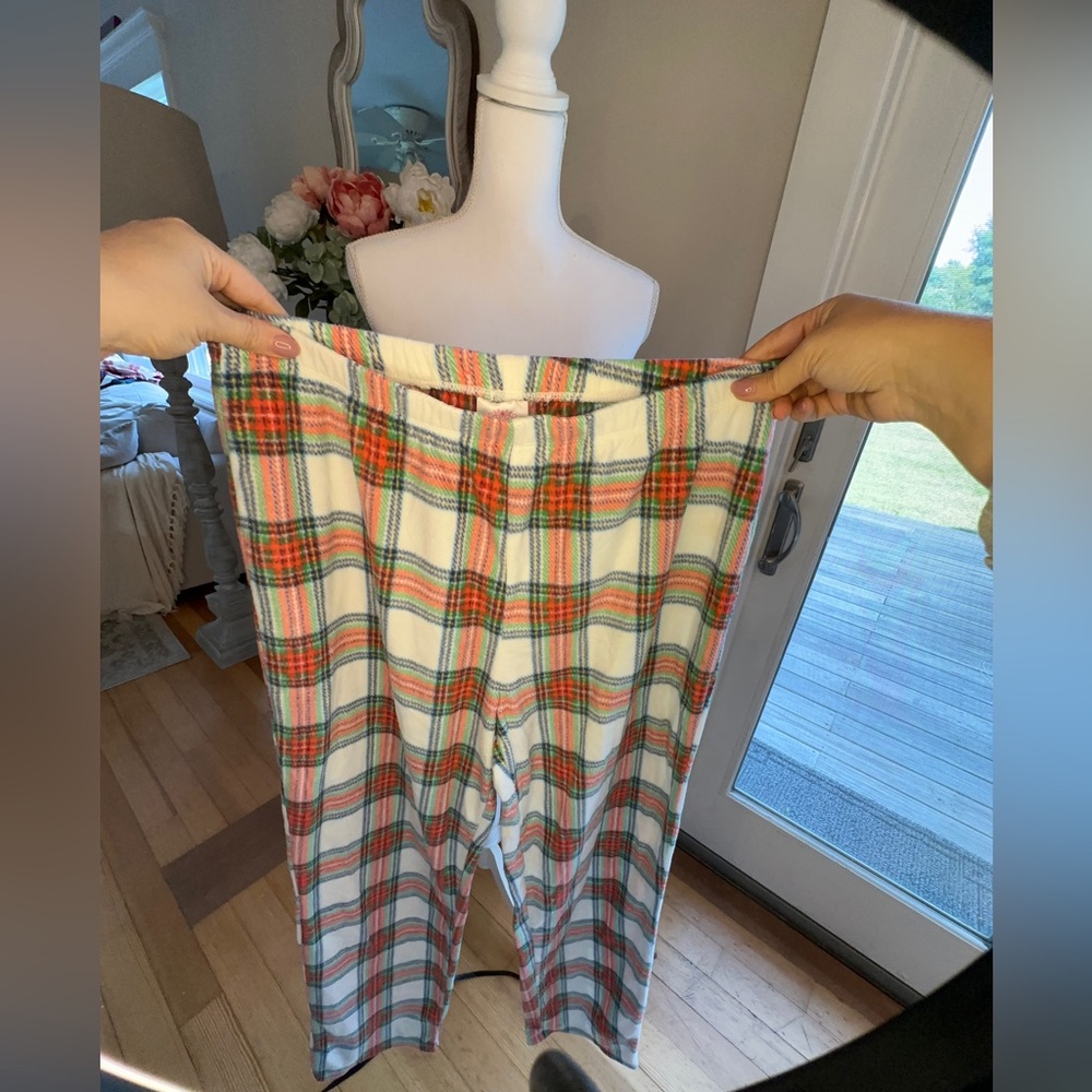 NWOT plaid, soft pajama bottoms made by wonderland shop